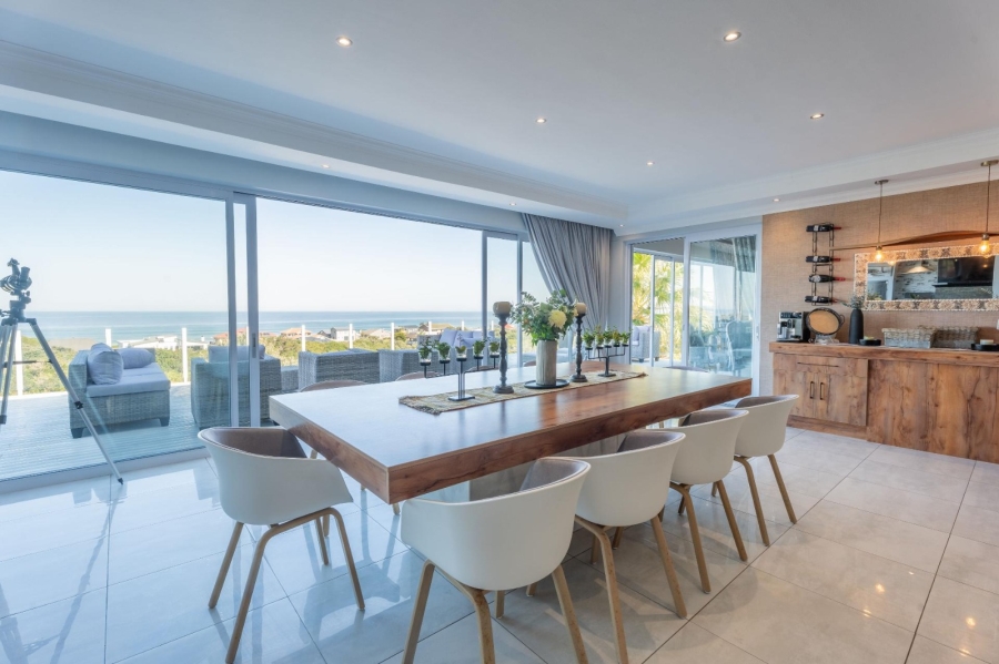 4 Bedroom Property for Sale in Cannon Rocks Eastern Cape